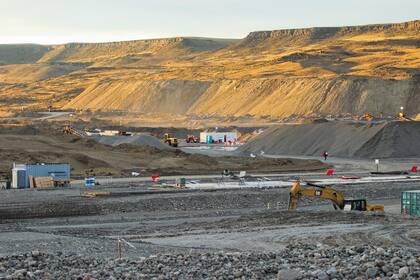 Obras de las represas Cóndor Cliff y La Barrancosa