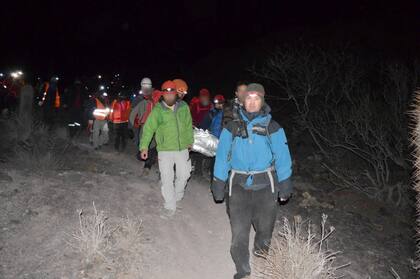 Rescate de una mujer en la alta montaña, en Salta