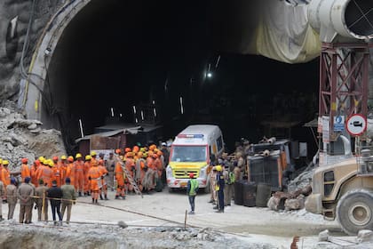 Rescates en el túnel de Silkyara, India.