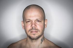 Fotos: cómo es la lujosa mansión que compró René Pérez, el cantante de Calle 13