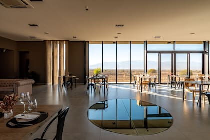 Restaurante con vista 360° del valle