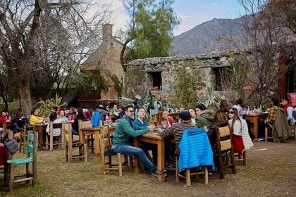 Los feriados puente tienen como objetivo extender los fines de semana y de esta forma fomentar el turismo interno