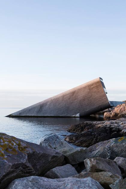 Restaurante submarino en la costa sur de Noruega, de Jenny Osuldsen