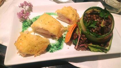 Restaurantes en La Plata: Bomarzo Palacio Cervantes. Foto: Facebook Bomarzo.