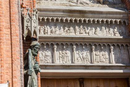 Fue fundada en 1932, pero su construcción comenzó en 1884