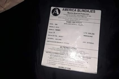 Retiran de las calles 200 chalecos antibalas de la policía provincial: estaban vencidos, según consta en la etiqueta