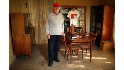 Guram Kardanakhishvili, ingeniero jubilado de 86 años, recuerda que en los tiempos de Stalin todo era más barato y los sueldos más altos