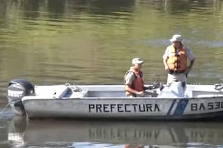 Apareció un cadáver en el Riachuelo y se desplegó un operativo en La Boca