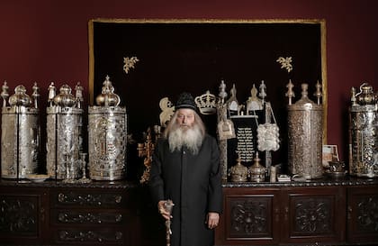 Retratos de un viaje de fe: la fotógrafa argentina recorre el planeta para registrar en imágenes a 12 líderes espirituales en el marco de un proyecto multidisciplinario. En la foto: Admor de Malta