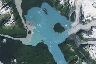 Retroceso del glaciar Alsek revela una nueva isla en el sureste de Alaska