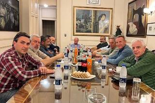 Se calienta la interna: fuertes cruces entre La Cámpora, los movimientos sociales y la CGT