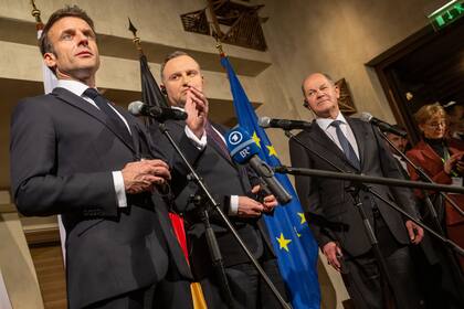 Reunión de la Conferencia de Seguridad de Munich, el presidente francés, Emmanuel Macron, el serbio Aleksandar Vucic y el canciller alemán Olaf Scholz