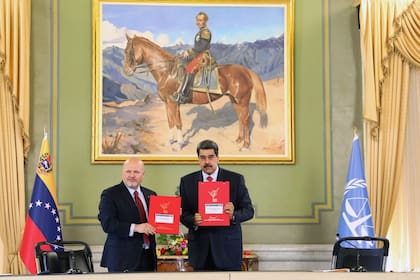 Reunión entre Khan y Maduro en Caracas en noviembre de 2021