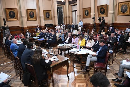 Reunión plenaria de las comisiones de Asuntos Constitucionales y de Justiciaen el salón Illia del Senado.