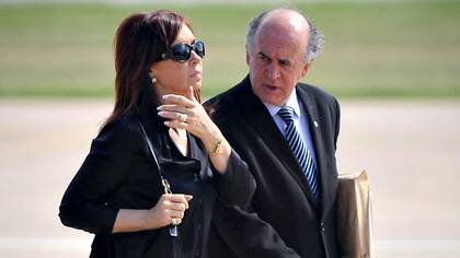 La ex presidenta Cristina Kirchner y el ex titular de la AFI, Oscar Parrilli