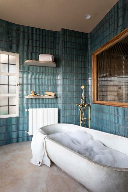 Revestimientos ‘Finger’ (Fika). Bañadera (Cóncavo).