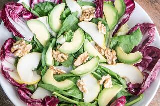 Dos recetas con peras, la fruta de otoño que realza cualquier plato