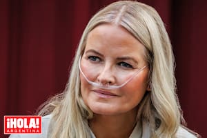 La hija de la princesa Mette‑Marit, que espera un trasplante de pulmón, debió volver a Noruega para acompañarla