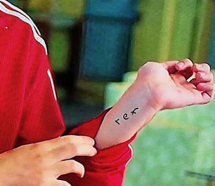 "Rex" al leerse al revés se transforma en "Fer"