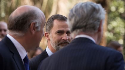 El rey Felipe de España recibió la noticia de la absolución de su hermana en un acto público