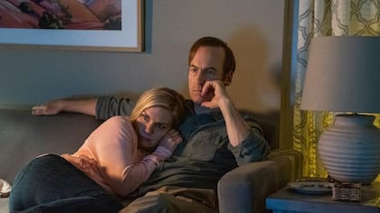 Rhea Seehorn y Bob Odenkirk, los dos protagonistas de Better Call Saul estaban nominados a los Emmy 2022, al igual que la serie, pero ni los actores ni la ficción obtuvieron ninguna estatuilla