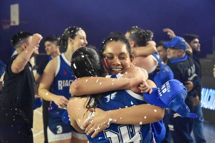 Riachuelo accedió a la Final de la Liga Nacional Femenina como campeón de la Conferencia Norte