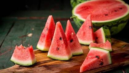 Rica en agua, la sandía es una fruta ideal para evitar la deshidratación