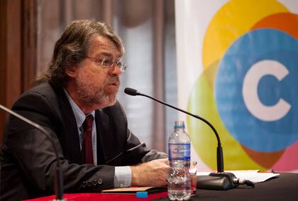 Ricardo Forster dijo que a Macri "le quedó chico el manual neoliberal"