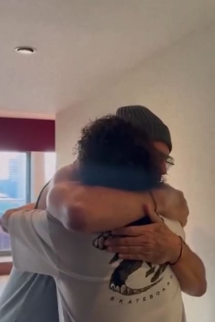 Ricardo Arjona y la Mona Jiménez se reunieron en Buenos Aires (Foto: Captura de video)