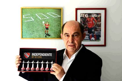 Ricardo Bochini, máximo ídolo de Independiente, saludó a los hinchas del Rojo en su día desde cuenta oficial en Twitter.