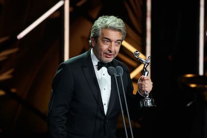 Ricardo Darín con su premio a la mejor interpretación masculina