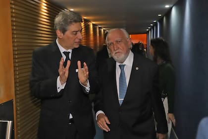 Ricardo Gil Lavedra junto al presidente de la Corte, Horacio Rosatti