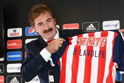 Ricardo La Volpe se quedó sin trabajo