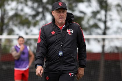 Ricardo Lunari, DT en 2024, fue muy crítico: "Newell’s está perdiendo mucho de su identidad y mucho de su ADN"