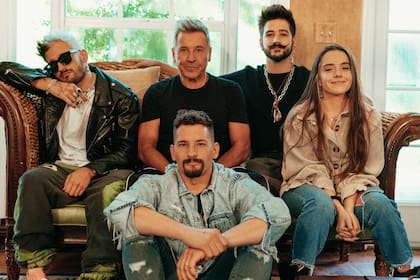 Ricardo Montaner nació en la Argentina, pero a los seis años se mudó a Venezuela, donde desarrolló su carrera musical y formó su propia familia