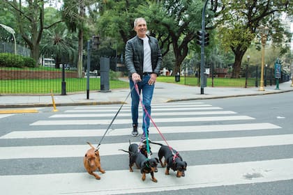 Ricardo Piñeiro y sus perros