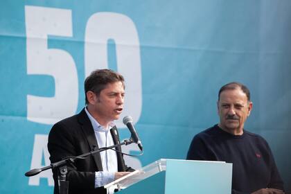 Ricardo Quintela, junto a Kicillof, en la quinta de Perón en San Vicente, este lunes