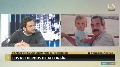 Ricardo Titico Alfonsín en una foto junto a su abuelo, el ex presidente Raúl Alfonsín