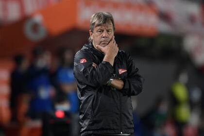 Ricardo Zielinski es considerado un entrenador defensivo, pero hace de este Estudiantes un equipo voraz, además de ordenado.