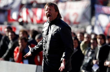 Ricardo Zielinski fue el DT de Belgrano en el histórico triunfo ante River en 2011; volvió al cargo este año