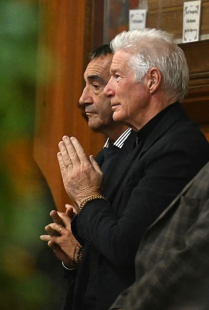 Richard Gere apoya incondicionalmente al Dalai Lama, siendo un practicante del budismo tibetano (Photo by Money SHARMA / AFP)