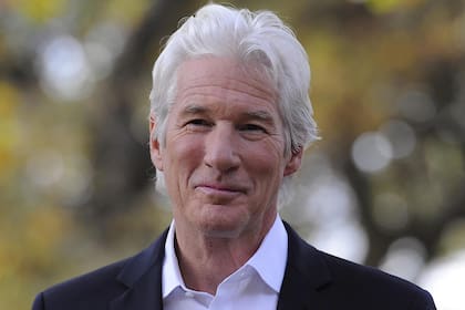 El primer acercamiento de Richard Gere con el trabajo humanitario en España, lo tuvo en 2014, a poco de conocer a Alejandra. Esto lo cautivó porque descubrió desde otra mirada a los españoles