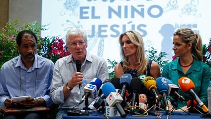 Richard Gere visitó un hospital, en Madrid