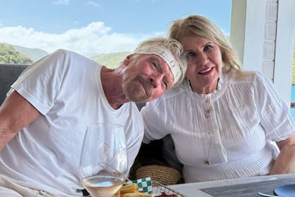 Richard y Joan en un almuerzo juntos durante un viaje que hicieron en marzo de este año