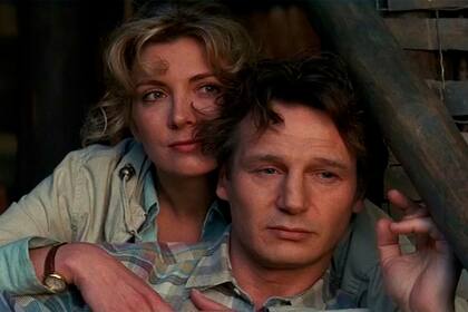Richardson y Neeson en Una mujer llamada Nell