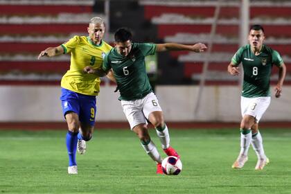Richarlison asenta el poderio de Brasil ante la selección bolivianda, marcando el segundo.