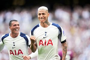 Dos joyas de Richarlison para que festeje Cuti Romero: una volea y una tijera fantástica en la goleada de Tottenham