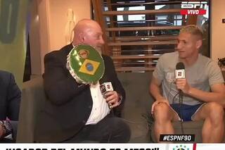 Christian Martin chicaneó a Richarlison y el brasileño le retrucó con una respuesta bien argentina