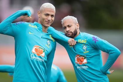 Richarlison y Neymar, en un entrenamiento de la selección de Brasil