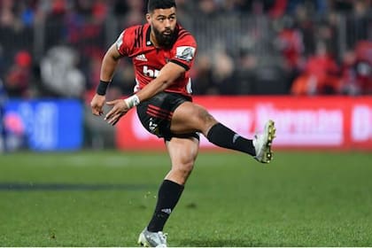 Richie Mounga, el preferido de los hinchas para que sea el apertura de los All Blacks
